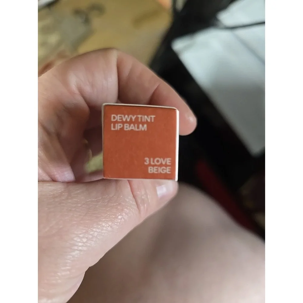 INNISFREE Dewy Tint Lip Balm 0.11 Oz NIB #3 Love Beige Exp 02-2028 K69012
